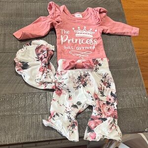The princess has arrived newborn outfit